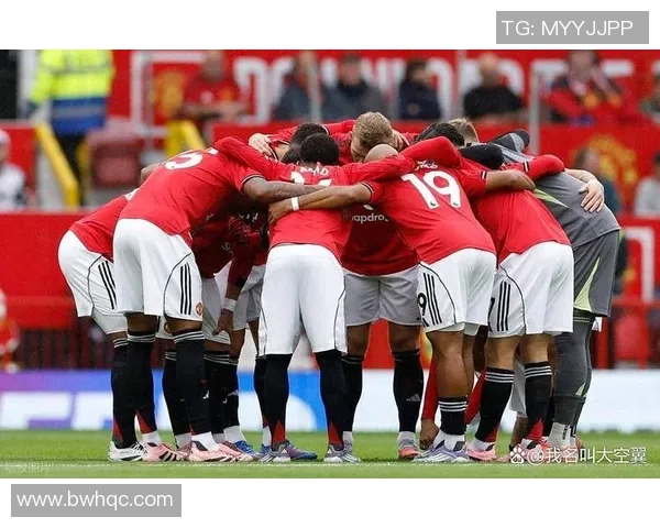 曼联对阵桑德兰张路解读比赛精彩瞬间与战术分析 曼联对阵桑德兰张路解读比赛精彩瞬间与战术分析