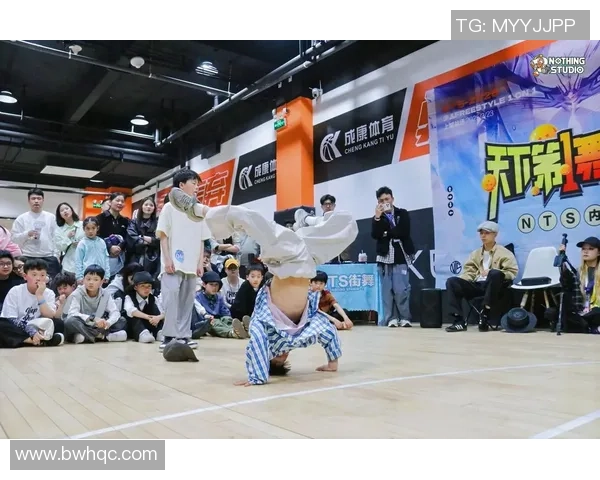 杭州街舞队与西安街舞队赛后复盘团队协作的精彩瞬间与反思分析 杭州街舞队与西安街舞队赛后复盘团队协作的精彩瞬间与反思分析