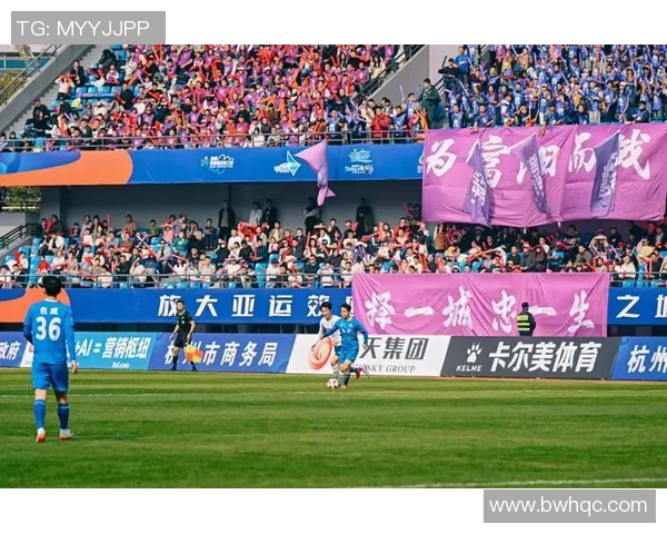 杭州足球队灵活性探讨：如何提升战术适应性与团队协作能力